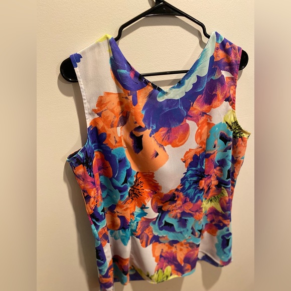 Worthington, Size XL, Floral Print, Sleeveless V-Neck Blouse - Picture 4 of 8